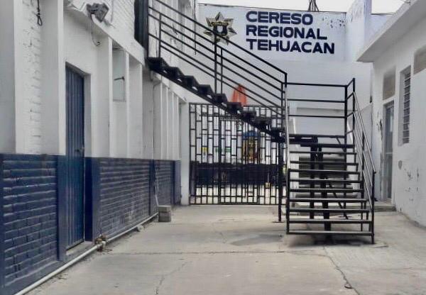 Tras hallazgo de túnel, reubican a 5 reos del penal de Tehuacán